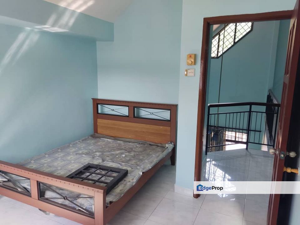 Taman Pelangi Indah Jalan Pesona Taman Gaya Puteri Wangsa Ulu Tiram 1.5 Storey Terrace House For Rent , Johor, Ulu Tiram