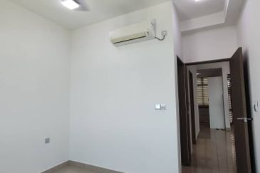 SKS Habitat Apartment, Larkin
