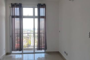 SKS Habitat Apartment, Larkin