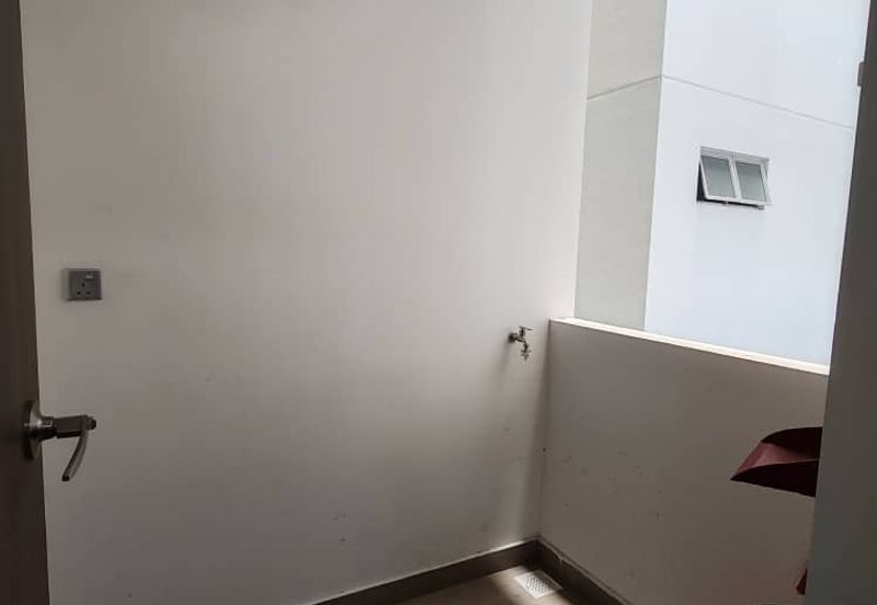 SKS Habitat Apartment, Larkin