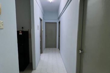 Sri Impian Apartment, Larkin Perdana