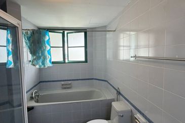 The Straits View, Bandar Baru Permas Jaya