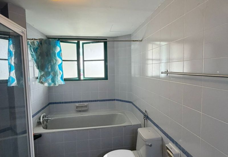 The Straits View, Bandar Baru Permas Jaya