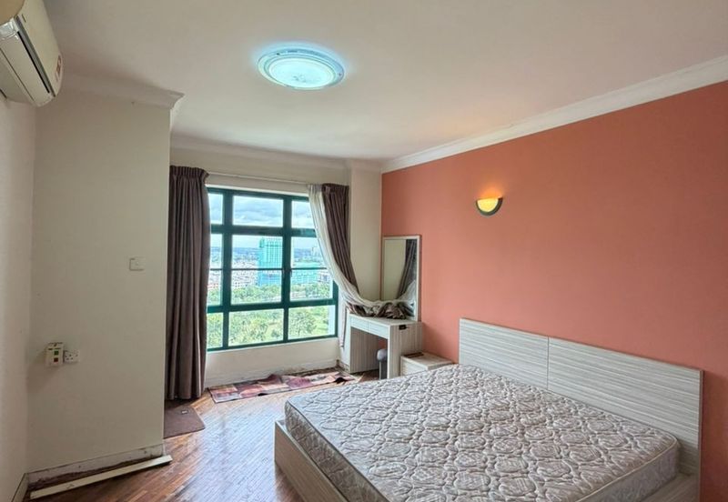 The Straits View, Bandar Baru Permas Jaya