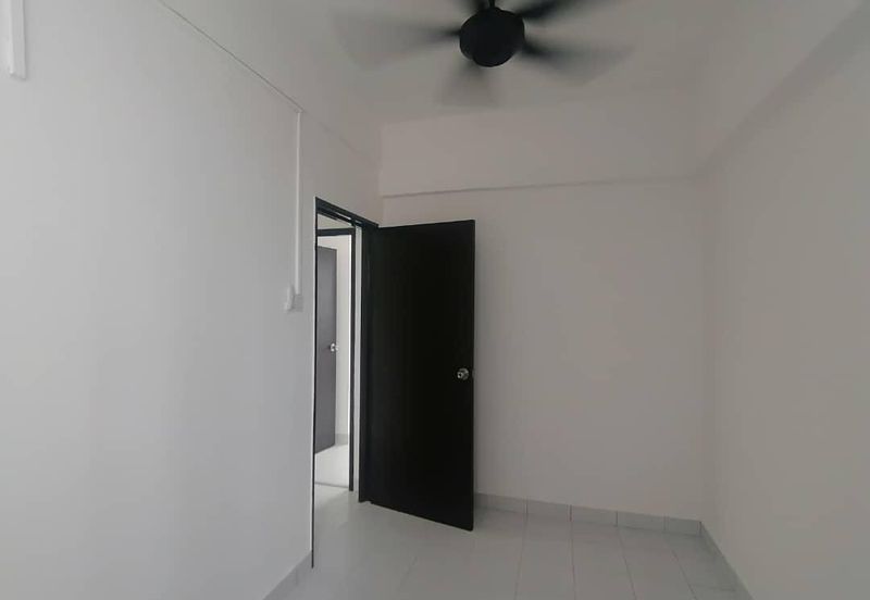 Sri Impian Apartment, Larkin Perdana