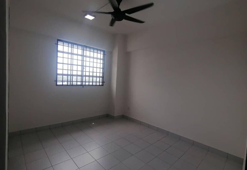 Sri Impian Apartment, Larkin Perdana