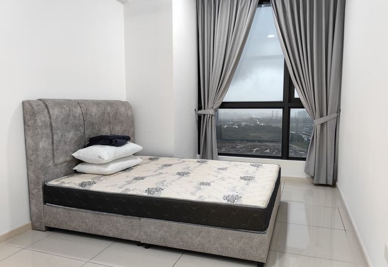 The M @ Medini Macrolink