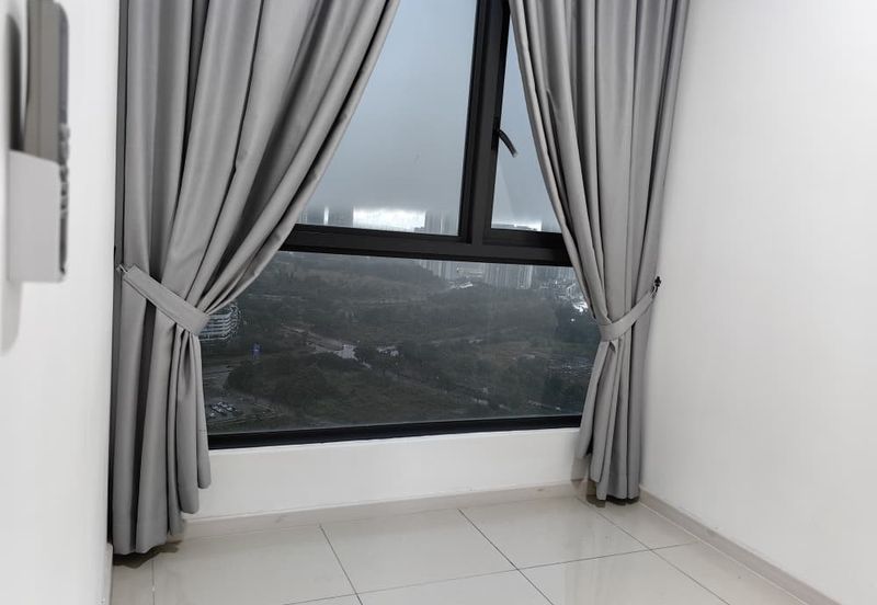 The M @ Medini Macrolink