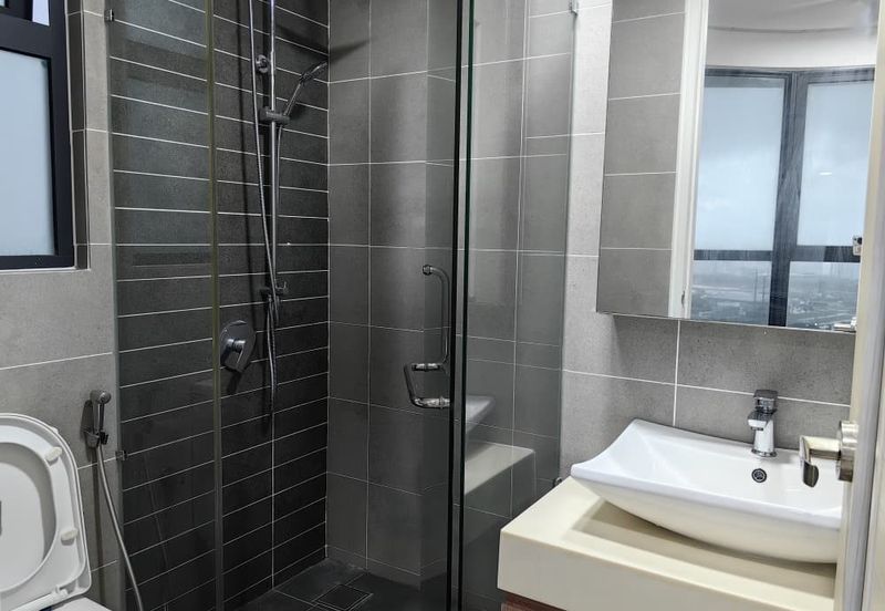 The M @ Medini Macrolink