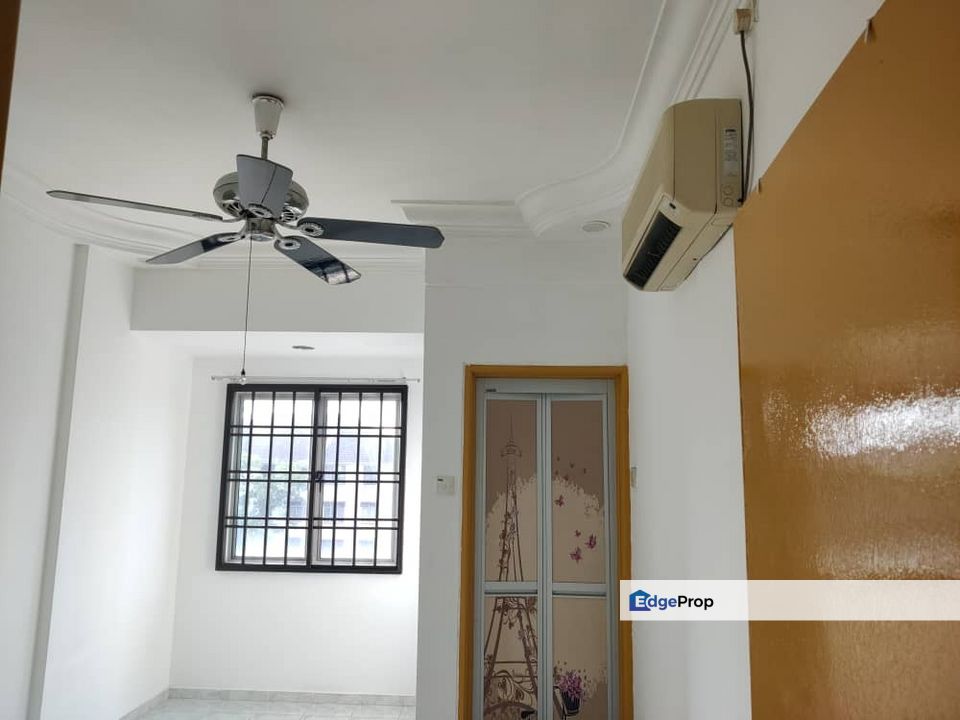 Putri Ria Apartment Taman Megah Ria Masai Pasir Gudang Permas Jaya Taman Rinting For Sale , Johor, Masai