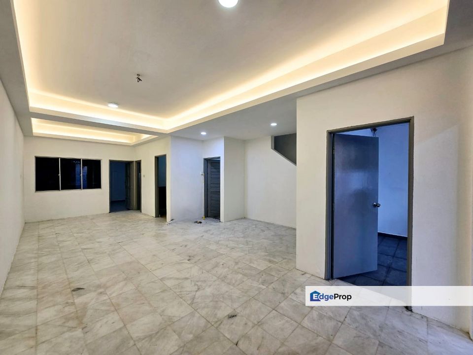 Taman Sri Putri Skudai Jalan Gangsa Tun Aminah Taman Universiti Skudai Baru Double Storey Terrace House For Sale , Johor, Skudai