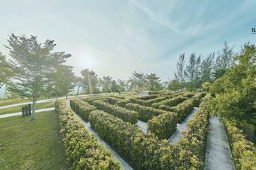 Meera Grand Bukit Banyan Double Storey Semi Detached House For Sale