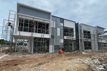 Saga Industrial Park Taman Kempas factory for sale