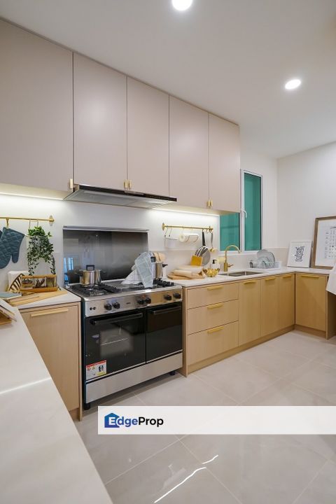 Lucerne Residence Bayan Lepas For Sale | Nearby Airport and Factory Zone, Penang, Bayan Lepas