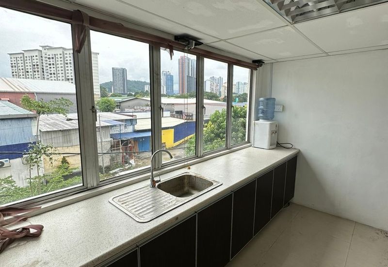 Sri Rampai Business OFFICE FOR RENT Park Road Frontage 1st Floor ,Tip Top move in condition, clean and new paint 