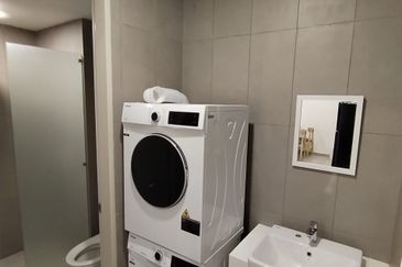 Yolo Signature Suites