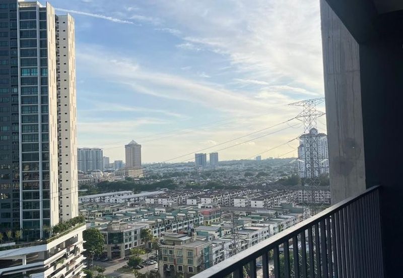 Yolo Signature Suites