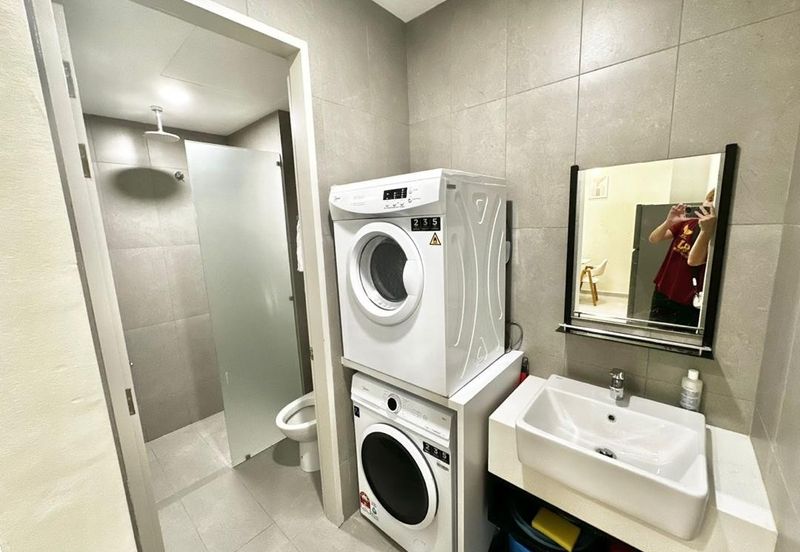 Yolo Signature Suites