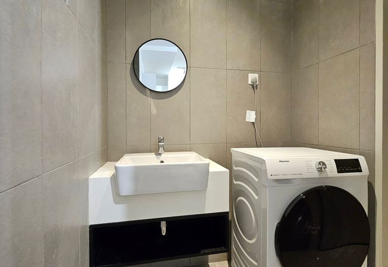 Yolo Signature Suites