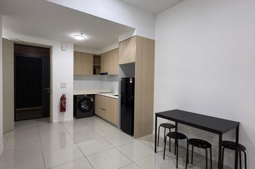 SOUTHPLACE 2 SHOPPES & RESIDENCES