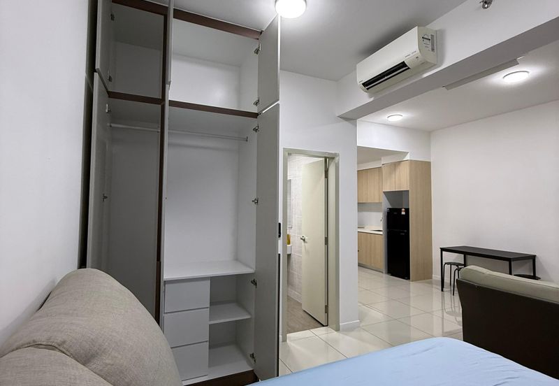 SOUTHPLACE 2 SHOPPES & RESIDENCES