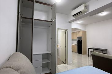 SOUTHPLACE 2 SHOPPES & RESIDENCES