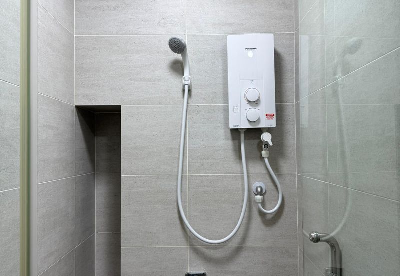 SOUTHPLACE 2 SHOPPES & RESIDENCES