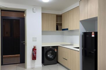 SOUTHPLACE 2 SHOPPES & RESIDENCES