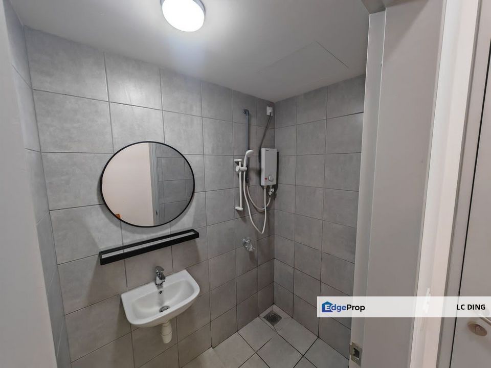 One Equine for Rent, Equine Residence, UPM Student Accomodation , Selangor, Seri Kembangan