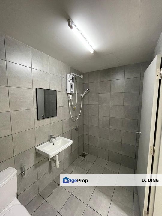 One Equine for Rent, Equine Residence, UPM Student Accommodation , Selangor, Seri Kembangan