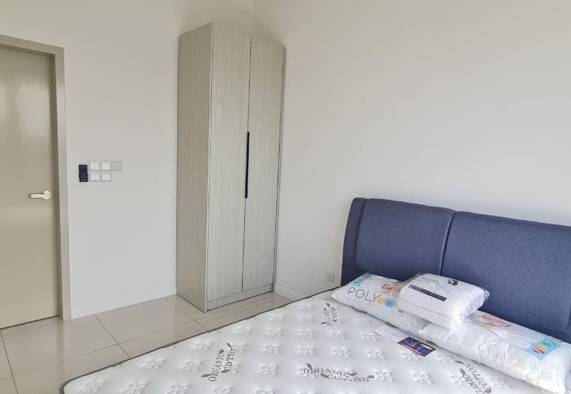 SOUTHPLACE 2 SHOPPES & RESIDENCES