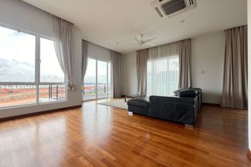 Isola Villa @ Senibong Cove