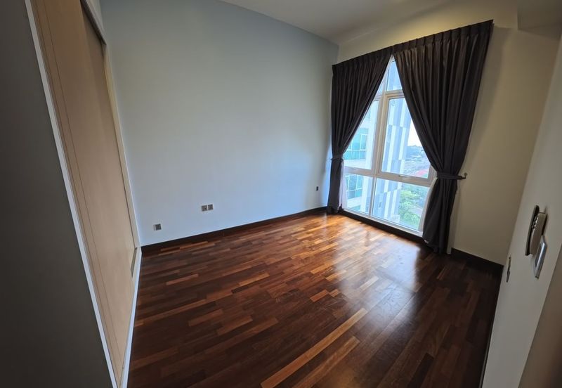 Paragon Suites @ CIQ