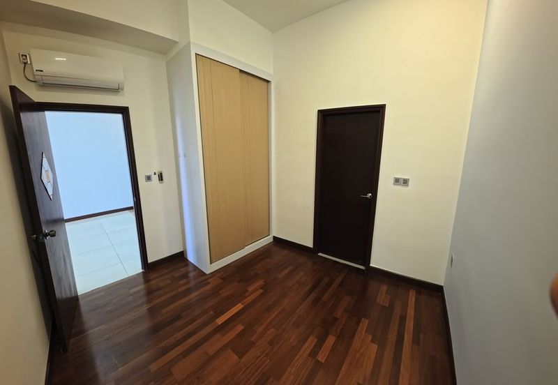 Paragon Suites @ CIQ