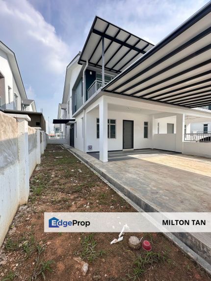 Taman Pulai Mutiara Iskandar Puteri Johor Double Storey Cluster House For Rent Partcial Furnished 200 only!, Johor, 