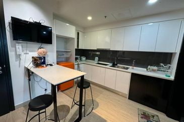 Almas @ Puteri Harbour