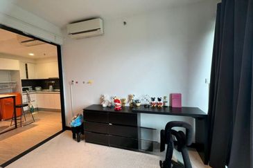 Almas @ Puteri Harbour