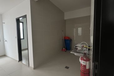 Ready to Move In - Brand NEW 3 storey superlink for sale at Kalista Parkhomes, Bukit Rahman Putra