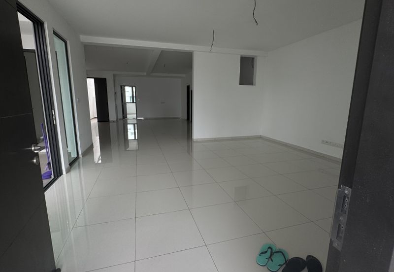 Ready to Move In - Brand NEW 3 storey superlink for sale at Kalista Parkhomes, Bukit Rahman Putra