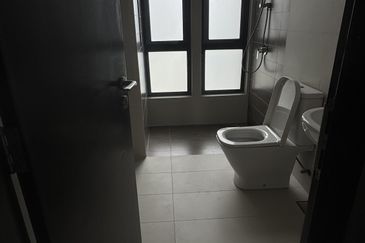 Ready to Move In - Brand NEW 3 storey superlink for sale at Kalista Parkhomes, Bukit Rahman Putra