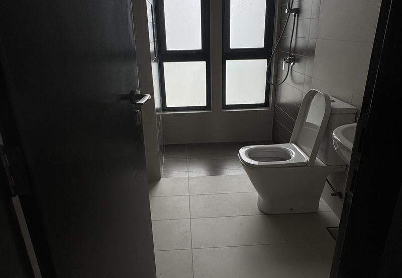 Ready to Move In - Brand NEW 3 storey superlink for sale at Kalista Parkhomes, Bukit Rahman Putra