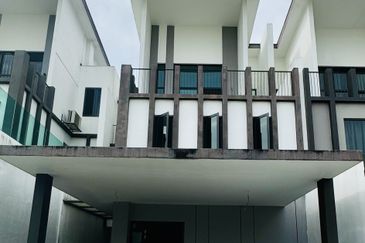 Ready to Move In - Brand NEW 3 storey superlink for sale at Kalista Parkhomes, Bukit Rahman Putra