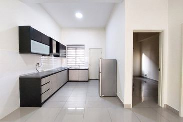 Monet Springtime @ Sunsuria City