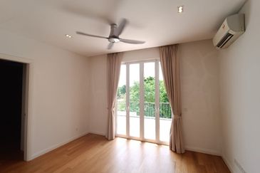 Emerald Bay @ Puteri harbour