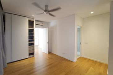 Emerald Bay @ Puteri harbour