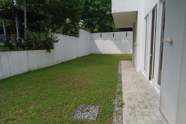 Emerald Bay @ Puteri harbour