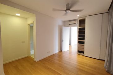 Emerald Bay @ Puteri harbour