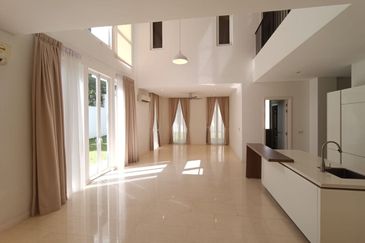 Emerald Bay @ Puteri harbour