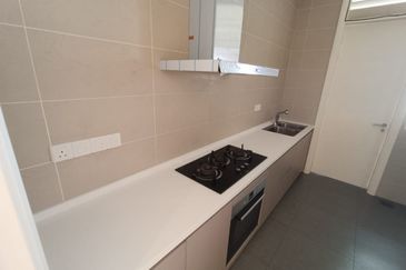 Emerald Bay @ Puteri harbour