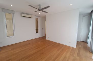 Emerald Bay @ Puteri harbour